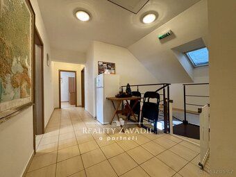 Registration No. 01019 Exclusive recreational house with guest rooms in 