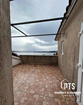 Na prodej je menší apartmánový dům (8 apartmánů) v Segetu Do