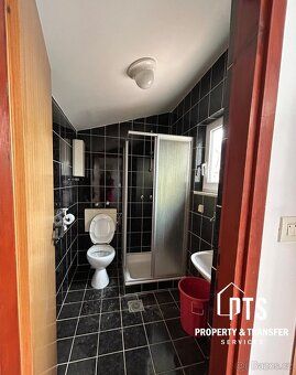 Na prodej je menší apartmánový dům (8 apartmánů) v Segetu Do