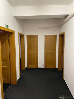 Nabízíme k pronájmu reprezentativní a klimatizované kancelář
