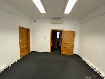 Nabízíme k pronájmu reprezentativní a klimatizované kancelář