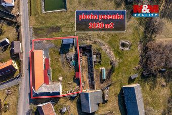 Nabízíme k prodeji unikátní rodinný dům v centru obce Pertol