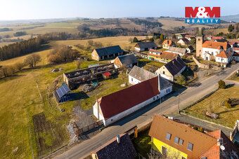 Nabízíme k prodeji unikátní rodinný dům v centru obce Pertol
