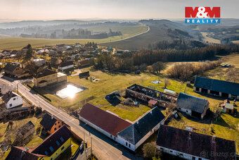 Nabízíme k prodeji unikátní rodinný dům v centru obce Pertol