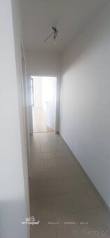 Ev.č. yIHB8719 Pronájem moderního bytu 2+kk s balkonem a gar