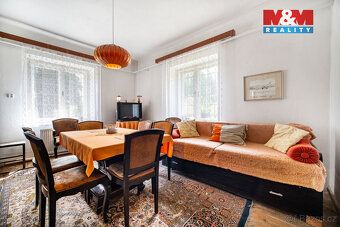 Nabízíme k prodeji samostatně stojící kamenný rodinný dům na