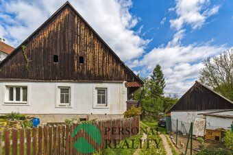 Ev.č. 03065 Nabízíme k prodeji jedinečnou historickou chalup