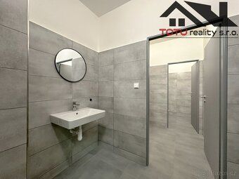 TOTU Reality Jaroměř offers new representative premises for your business.