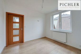 Nabízíme Vám k pronájmu byt o dispozici 2+kk a užitné ploše 