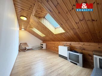 We offer for sale a spacious 3 bedroom apartment of total area 128 sqm,