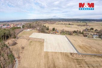 Nabízíme k pronájmu exkluzivní pastvinu o rozloze 10 046 m² 