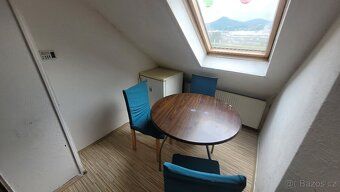 Děčín - Litoměřická. PRONÁJEM PODKROVNÍHO BYTU 1kk (cca 40m2