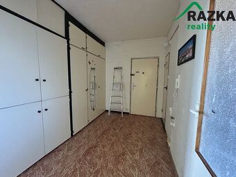 We offer for sale an apartment with layout 2+1 and total area of 67.5 sqm in Stadtrodská street in Tachov.