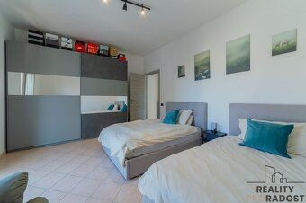 In the picturesque and historic part of Silvi Alta, with panoramic views of the sea, Monte…