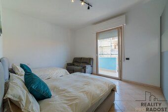 In the picturesque and historic part of Silvi Alta, with panoramic views of the sea, Monte…