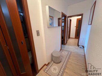 We offer for rent a fully equipped apartment after complete renovation of size 2+1+walk-in…