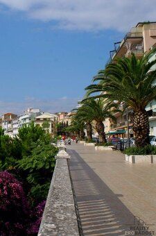 Looking for your dream home near the Adriatic Sea in Zahraničí?
