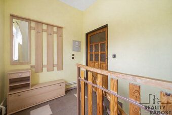 2 houses on land - up to 4 apartments - investment opportunity near Kolín