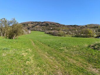 I offer for sale a building plot with beautiful views of mountains and nature, close to town center.