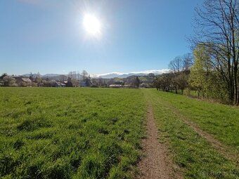 I offer for sale a building plot with beautiful views of mountains and nature, close to town center.