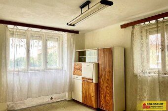 Ref. No. V1288Z062 We offer for sale a family house with layout 5