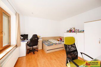 Ev.č. E144B307 Hledáte klidné rodinné bydlení se zahradou a 
