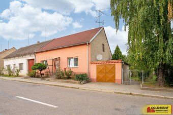 Ref. No. E1348B084 We offer you exclusively for purchase a family house