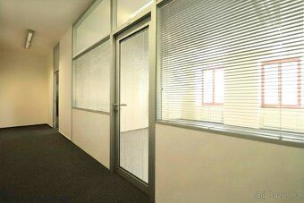 Ref #20346 We offer for rent office space of size