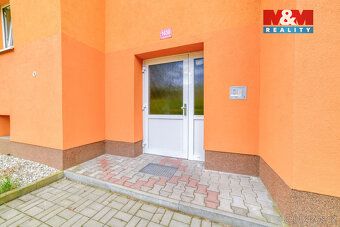 Nabízíme k prodeji prostorný byt 2+1 o celkové podlahové plo