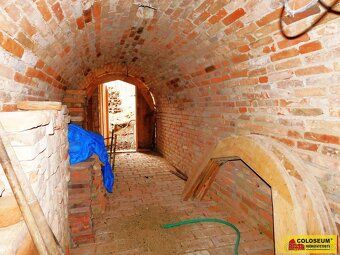 Ref #V4288Z034 We offer for sale a wine cellar in picturesque