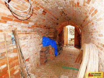 Ref #V4288Z034 We offer for sale a wine cellar in picturesque