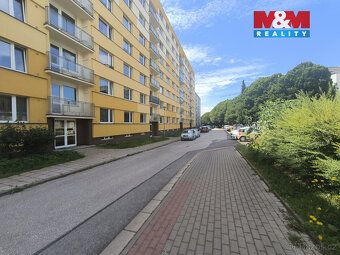 Nabízíme k dlouhodobému pronájmu světlý byt 1+1 o výměře 37 