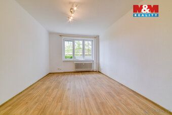 Nabízíme k pronájmu světlý a nadstandardně vybavený byt 3+kk