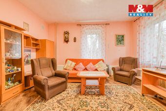 Nabízíme k prodeji samostatně stojící rodinný dům v Podhradí