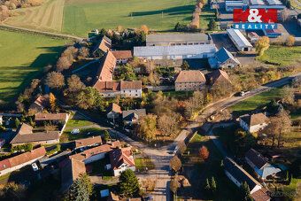 Prodej pozemku o výměře 981 m² v obci Úhřetice v okrese Chru
