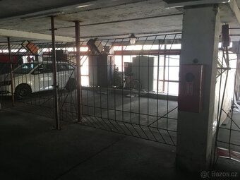 Pronájem ohrazeného samostatně uzamykatelného garážového stá