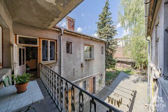 Sale of an investment house in the absolute city center, directly on