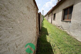 Ref. No. 02398 Looking for a family house in the village to complete according to your own ideas?