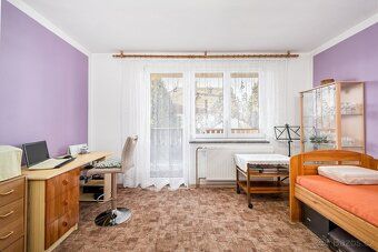 Nabízíme k prodeji krajní dvoupodlažní řadový rodinný dům s 