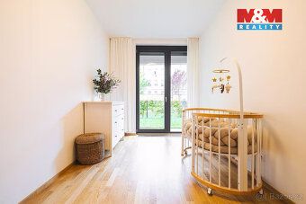 Prodej prostorného bytu 3+kk o užitné ploše 86 m² v klidné č