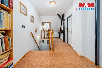 Hledáte prostorné bydlení pro dvě rodiny, kombinaci bydlení 