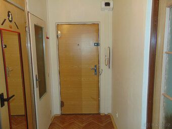 Looking for a small apartment in an excellent location near all amenities?