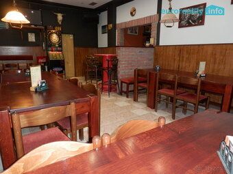 Nabízíme k pronájmu zavedenou restauraci 206 m2 se zahrádkou