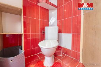 We offer for sale a spacious two-generation house with usable area of 221 sqm on the edge of…