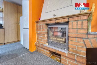 We offer for sale a spacious two-generation house with usable area of 221 sqm on the edge of…
