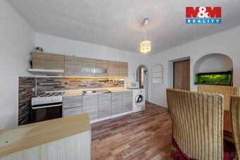 Nabízíme k pronájmu byt 2+1 o velikosti 52 m² v klidné části