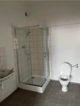 Pronajmu prostor o velikosti cca 110 m², vhodný jako zámečni