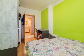 K prodeji nabízíme cihlový byt 3+kk s balkonem, 71m2, ve 4. 