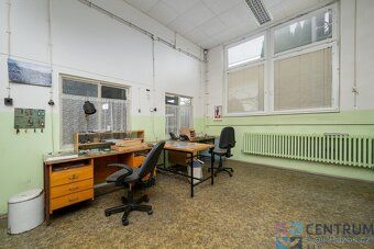 Objekt o rozměrech cca 42 × 37 m, byl dosud využíván jako me