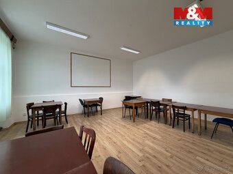 Ve výhradním zastoupení nabízíme k pronájmu zavedenou hospod
